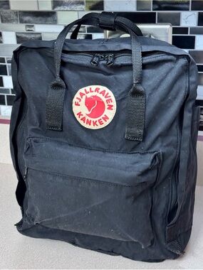 Fjallraven Kånken Backpack - black EUC